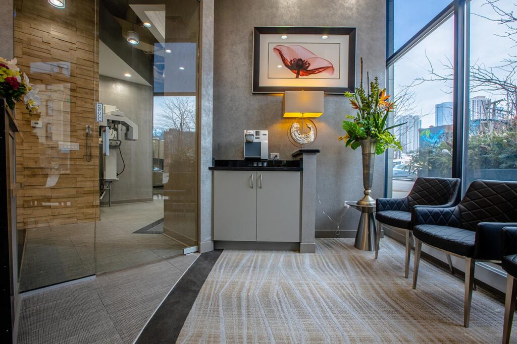 chicago river west dentist